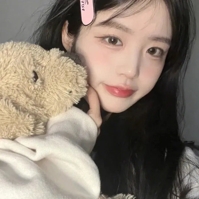 以泥为妆